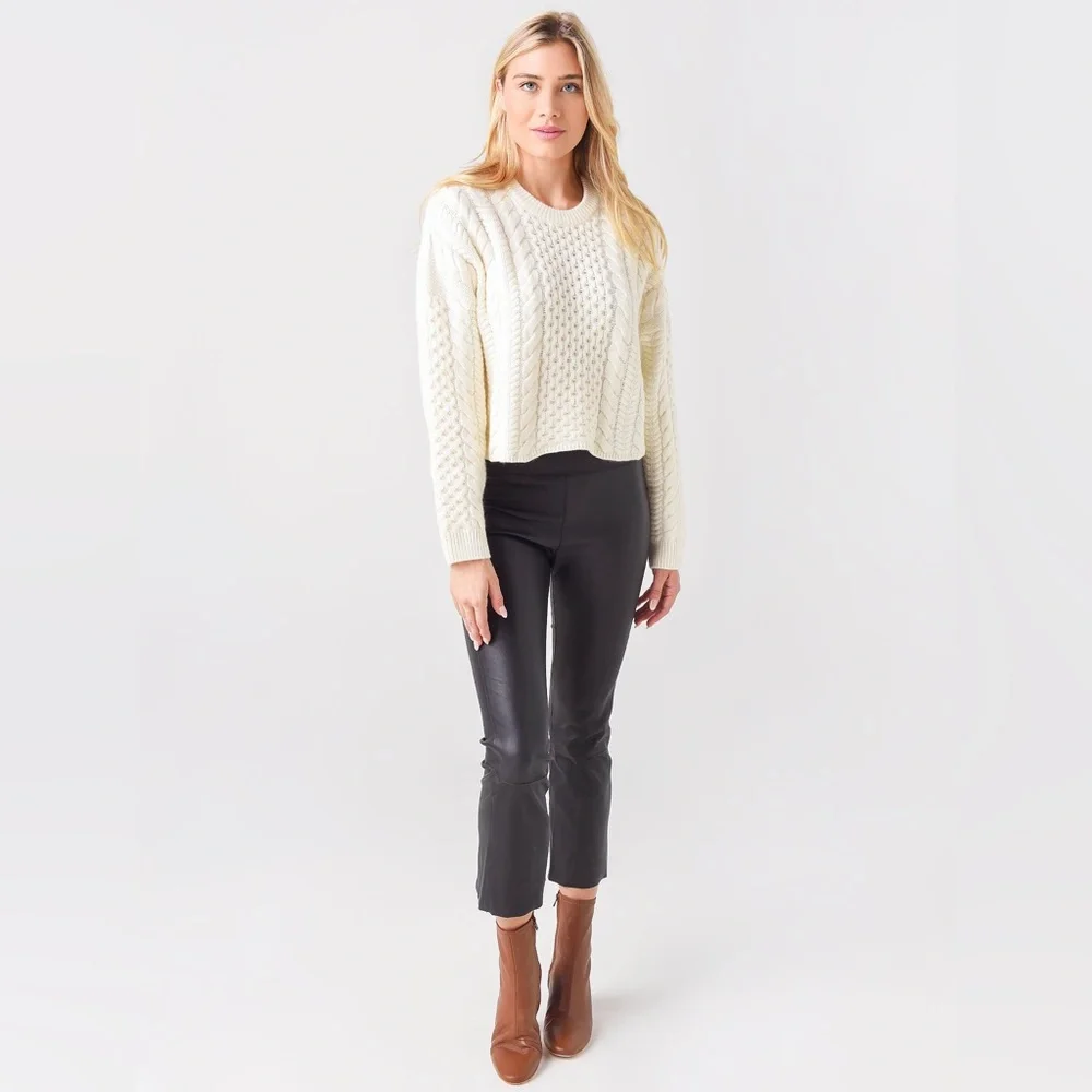 WOMEN'S WOOL CASHMERE CABLE CREWNECK SWEATER - Picture 2 of 8